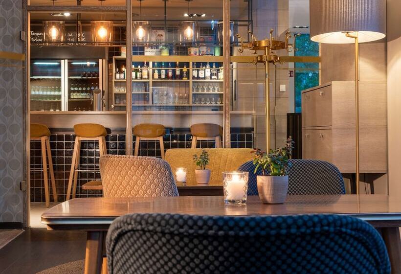 هتل Vienna House Easy By Wyndham Osnabrück & Apartments