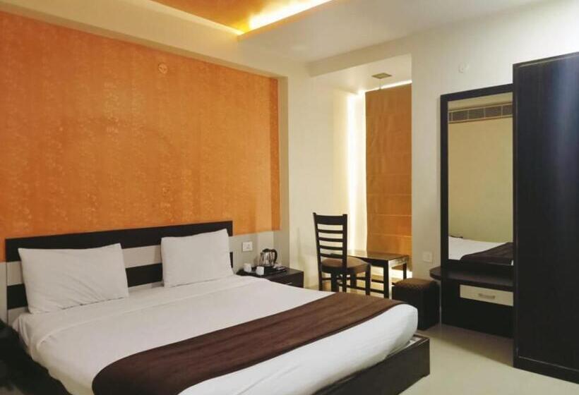 Fotos del hotel Yash Regency:  10