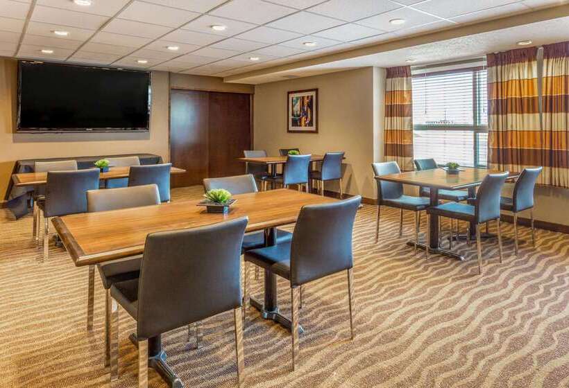 Microtel Inn & Suites By Wyndham Whitecourt