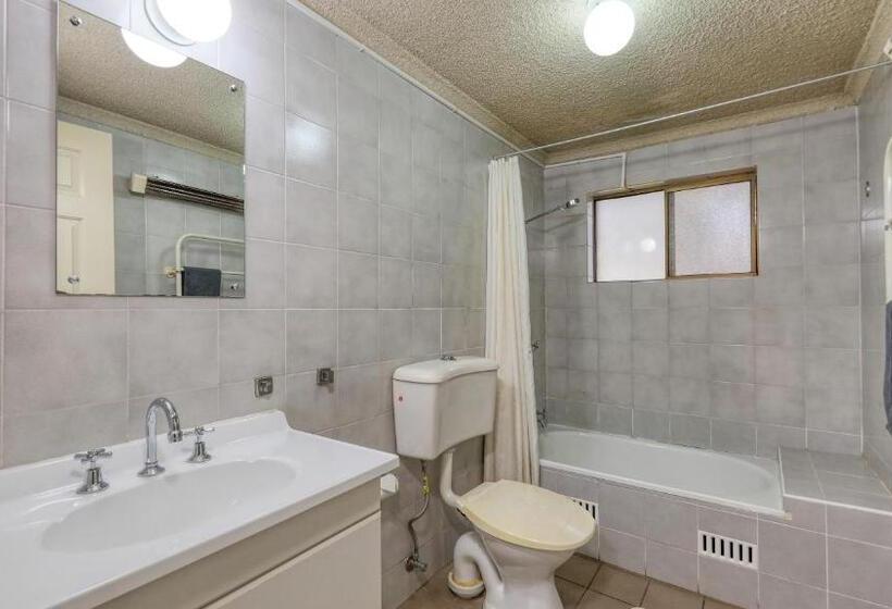 모텔 Hamilton Hume Motor Inn