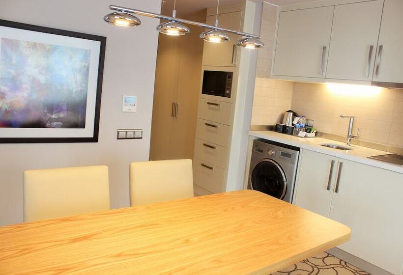 호텔 Burgu Arjaan By Rotana