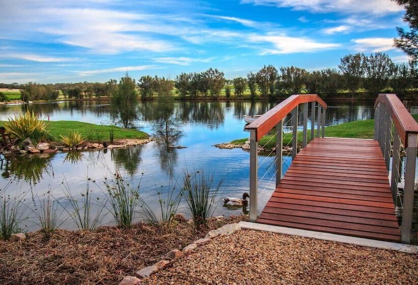 تختخواب و صبحانه Stonewell Cottages And Vineyards