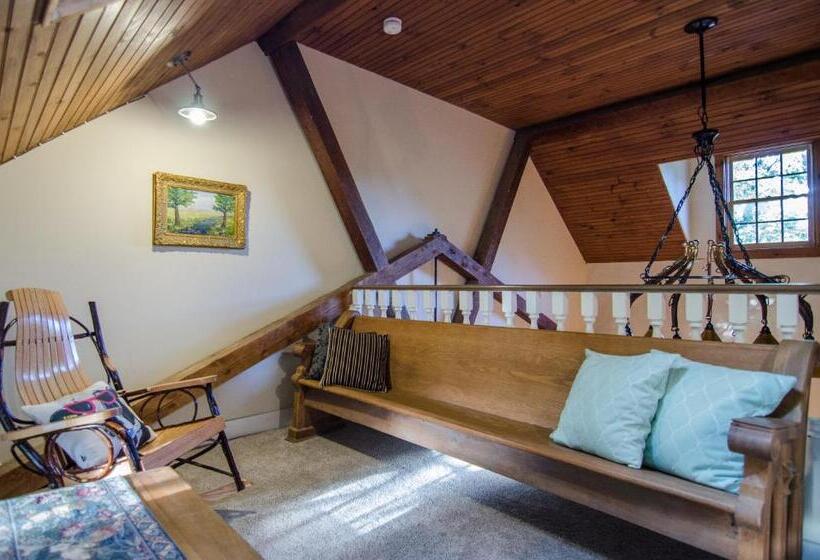 تختخواب و صبحانه Heart Of The Village Inn