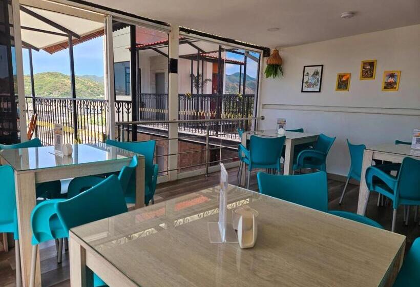 هتل Carolina Del Mar