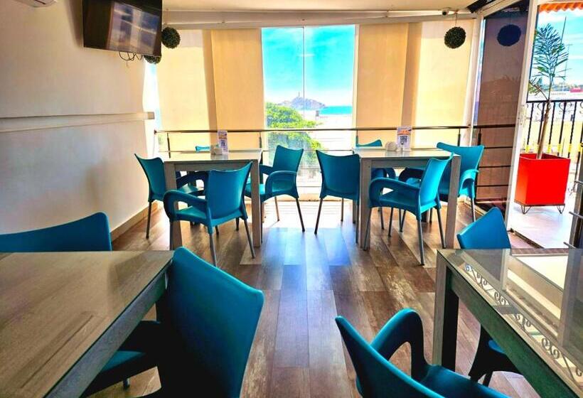 هتل Carolina Del Mar