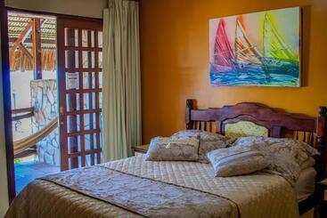 هتل Castelo Beach