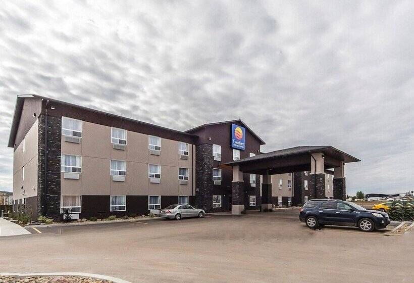 هتل The Kanata Bonnyville