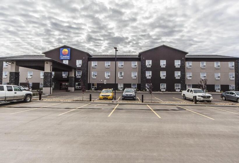 هتل The Kanata Bonnyville