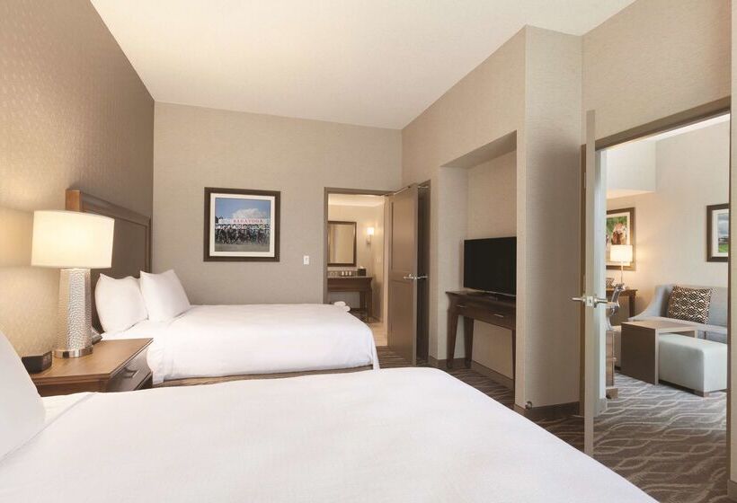 هتل Embassy Suites Saratoga Springs
