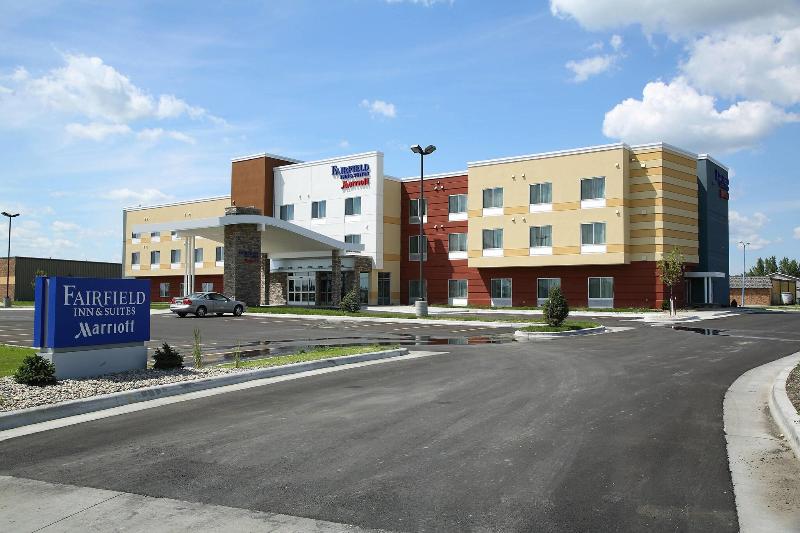 هتل Fairfield Inn & Suites By Marriott East Grand Forks