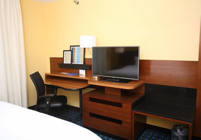 هتل Fairfield Inn & Suites By Marriott East Grand Forks