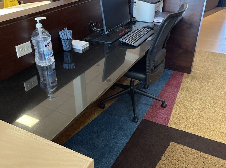 هتل Fairfield Inn & Suites By Marriott East Grand Forks