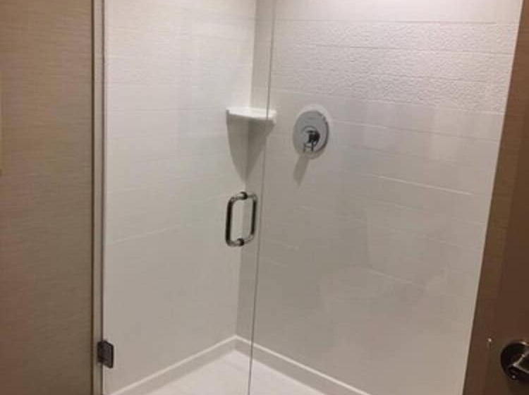 هتل Fairfield Inn & Suites By Marriott East Grand Forks