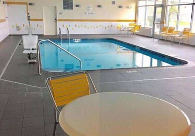 هتل Fairfield Inn & Suites By Marriott East Grand Forks