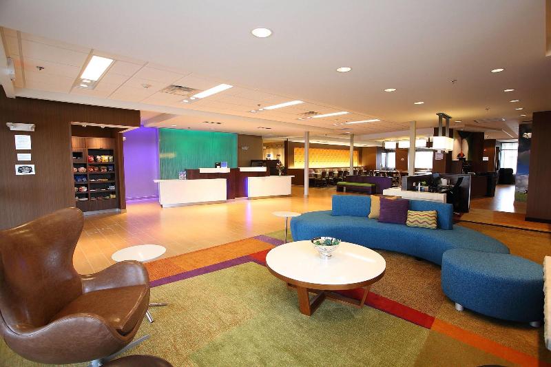 هتل Fairfield Inn & Suites By Marriott East Grand Forks
