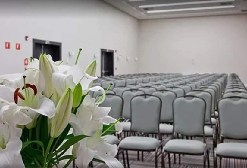 ホテル Golden Tulip Sao Jose Dos Campos