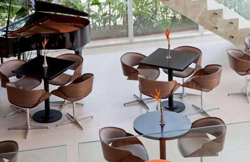 ホテル Golden Tulip Sao Jose Dos Campos