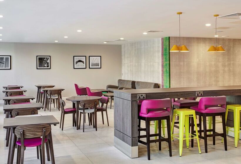 هتل Hampton By Hilton Bristol City Centre