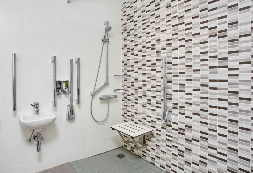 هتل Hampton By Hilton Bristol City Centre