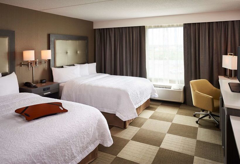 هتل Hampton Inn By Hilton Timmins
