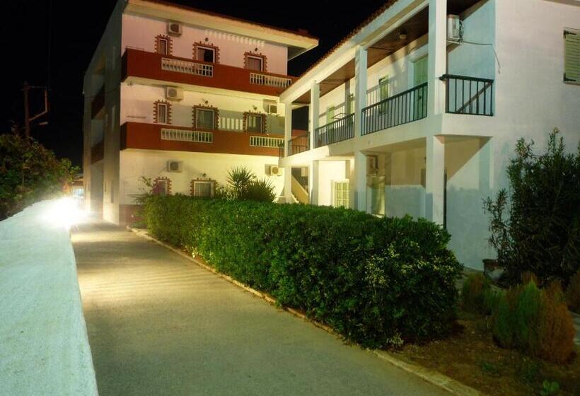 هتل Haris Apartments