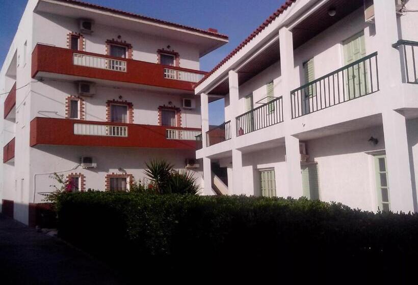 هتل Haris Apartments