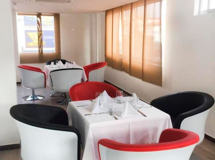 هتل Hr Amada Cúcuta