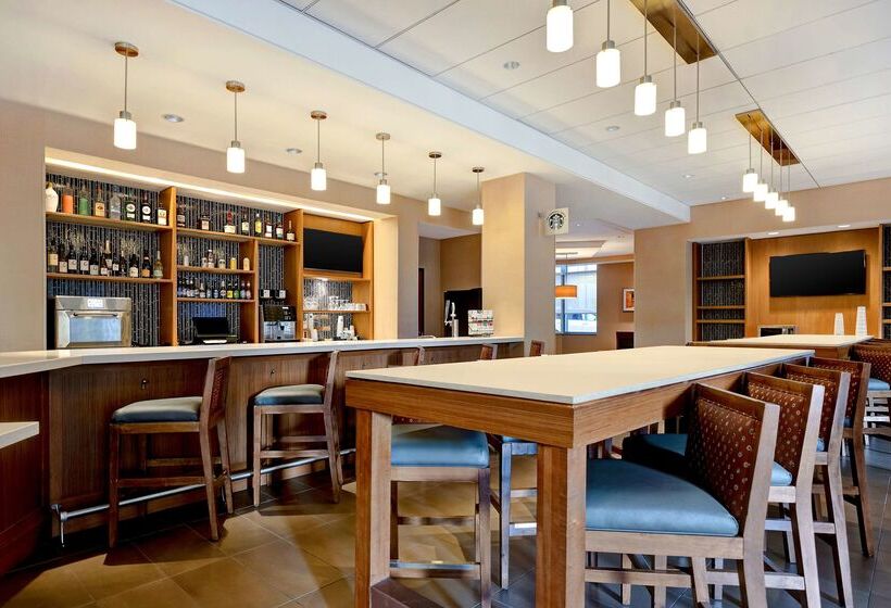 هتل Hyatt Place Bloomington / Normal