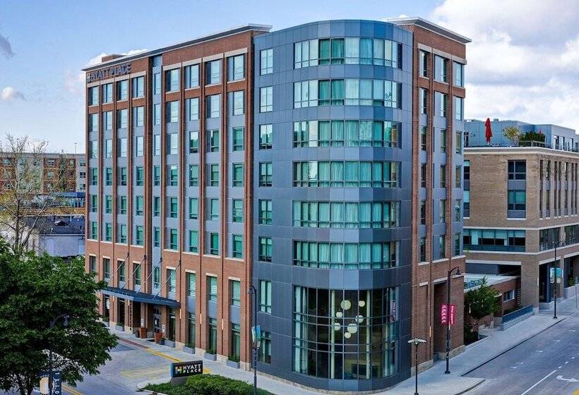 هتل Hyatt Place Bloomington / Normal