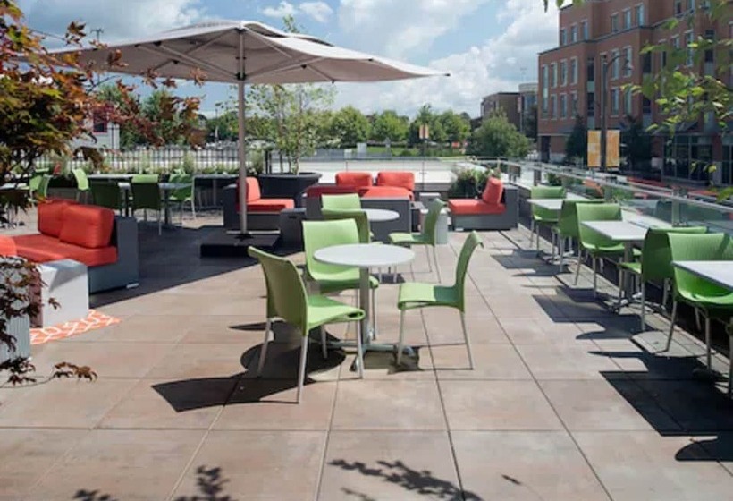 هتل Hyatt Place Bloomington / Normal