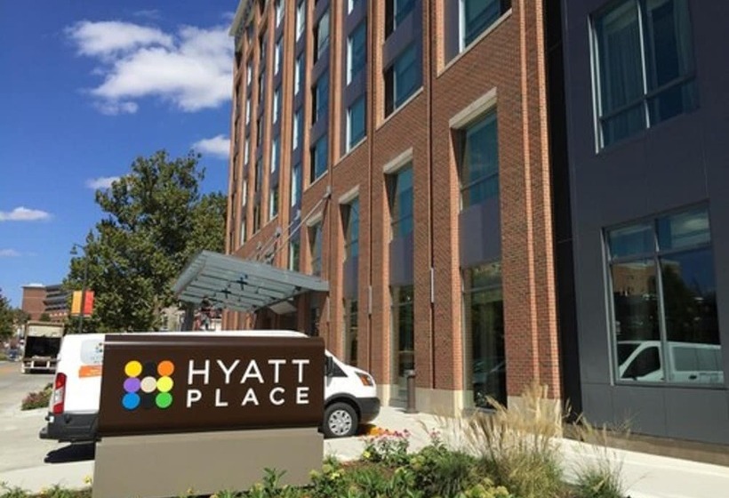 هتل Hyatt Place Bloomington / Normal