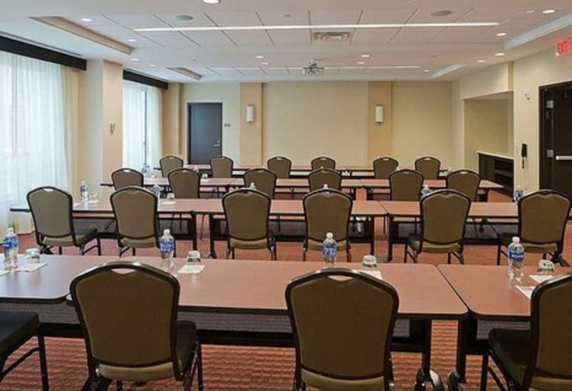هتل Hyatt Place Bloomington / Normal
