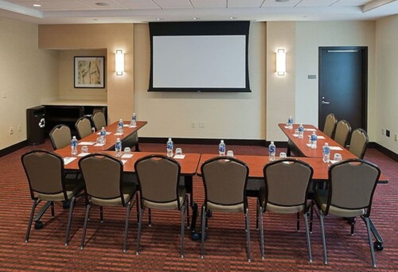 هتل Hyatt Place Bloomington / Normal