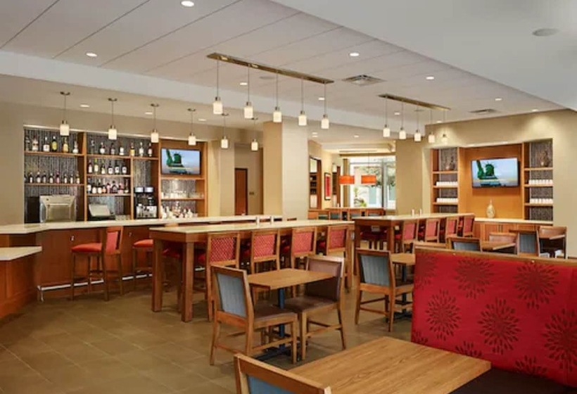 هتل Hyatt Place Bloomington / Normal