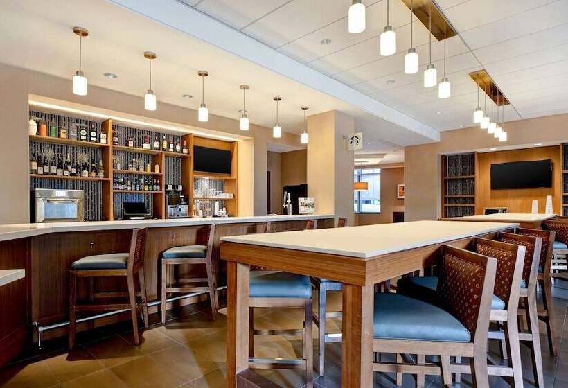 هتل Hyatt Place Bloomington / Normal