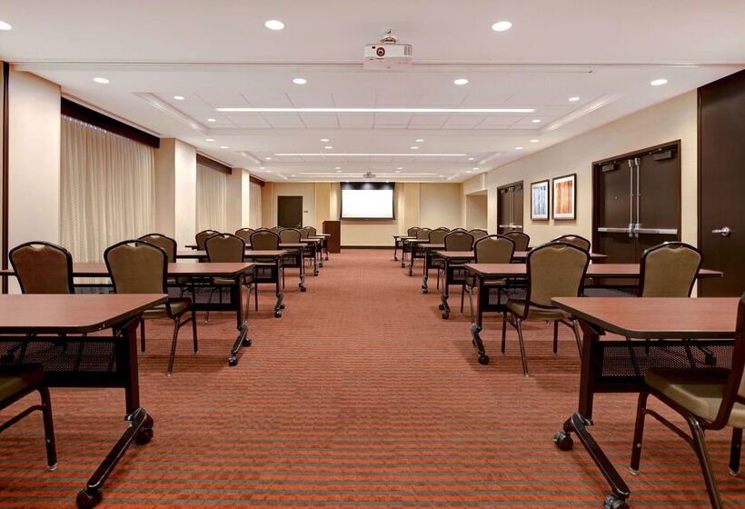 هتل Hyatt Place Bloomington / Normal