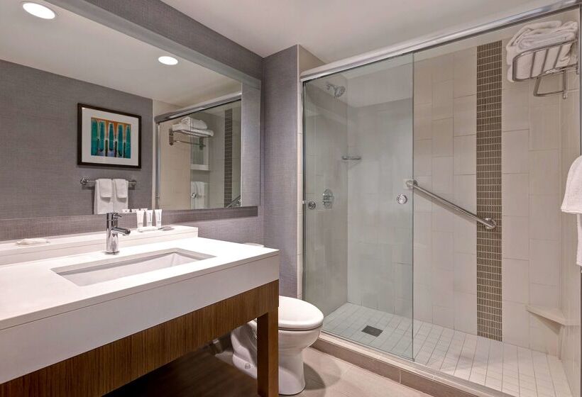 هتل Hyatt Place Bloomington / Normal