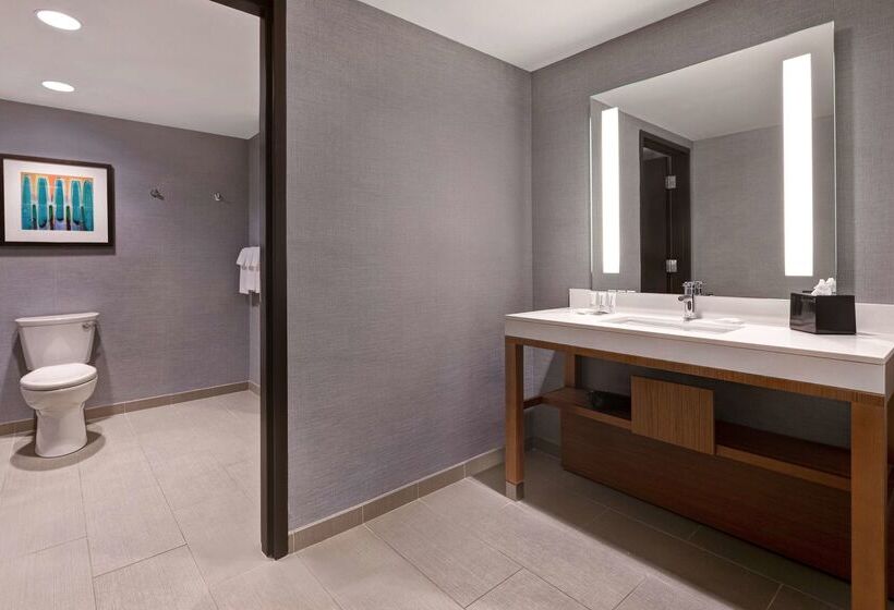 هتل Hyatt Place Bloomington / Normal