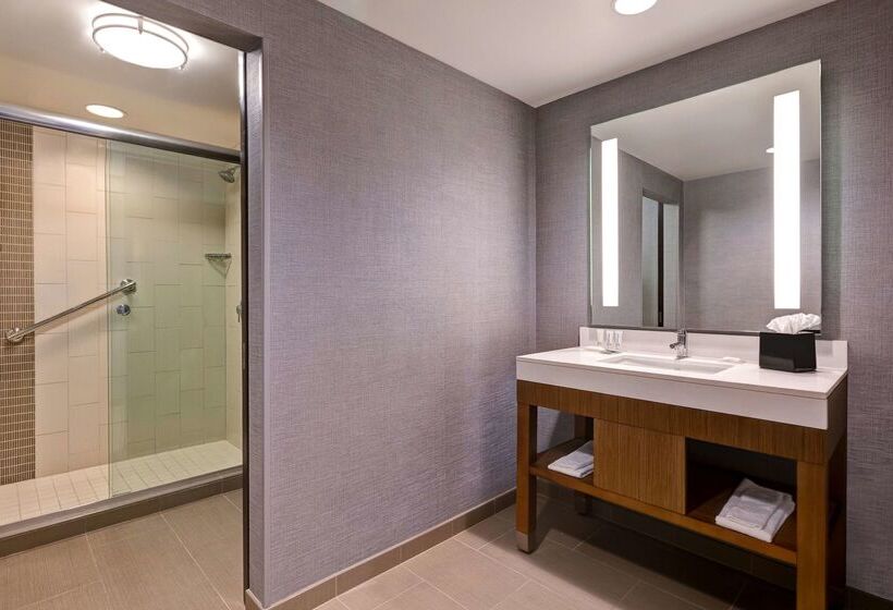 هتل Hyatt Place Bloomington / Normal