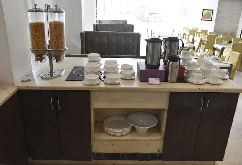 Fotos del hotel Jagrati Ananta Express:  12