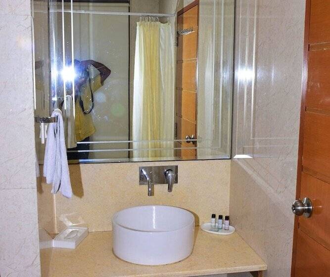 Fotos del hotel Jagrati Ananta Express:  17