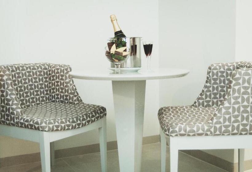هتل Nobile Suites Gran Lumni