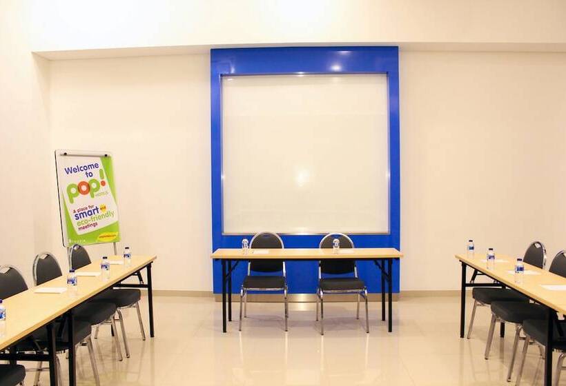 Pop! Hotel Kelapa Gading