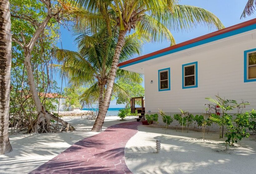 هتل Ray Caye Private Island Resort