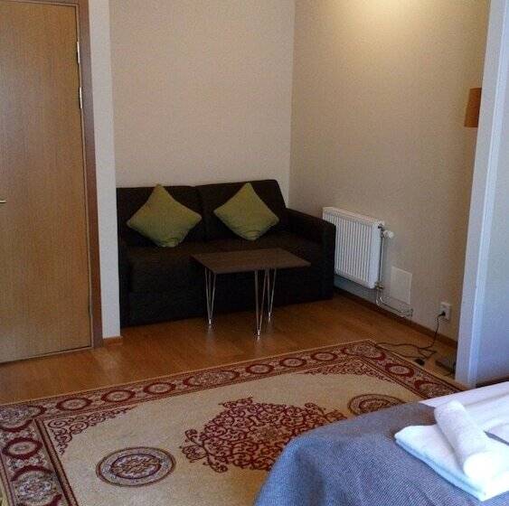 Spis Hotell Naran