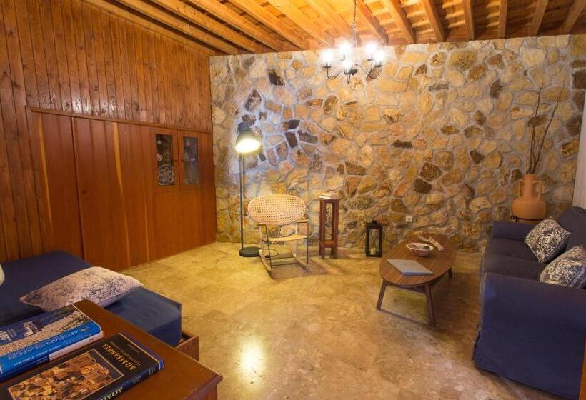 هتل Thea Villas And Suite