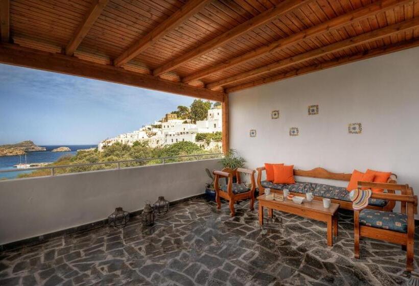 هتل Thea Villas And Suite