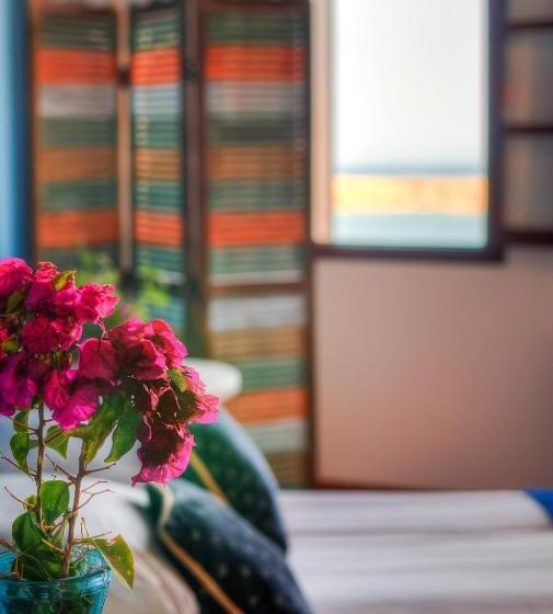 هتل Thea Villas And Suite