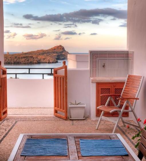 هتل Thea Villas And Suite