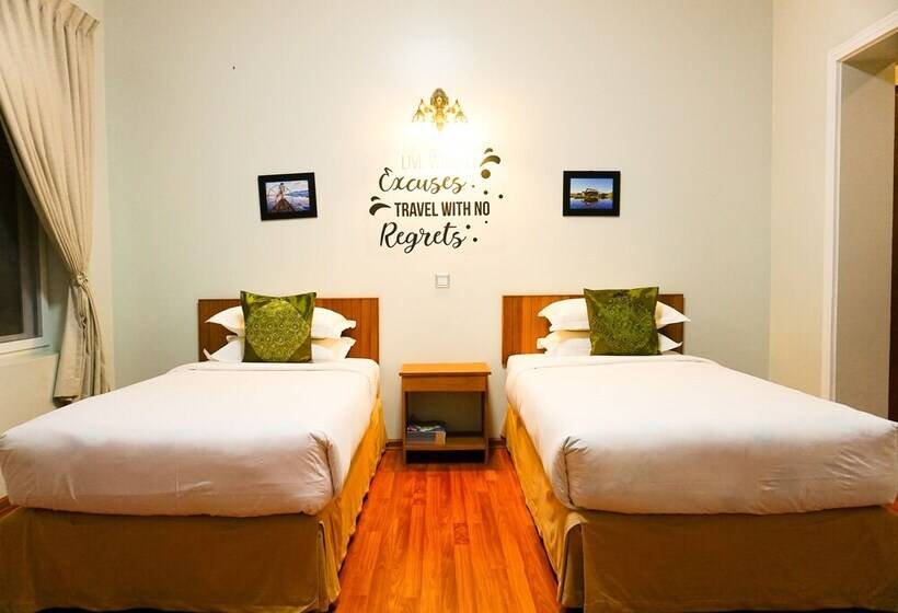 هتل Westay @ The Grand Nyaung Shwe, Inle Lake